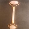 rose quartz face roller